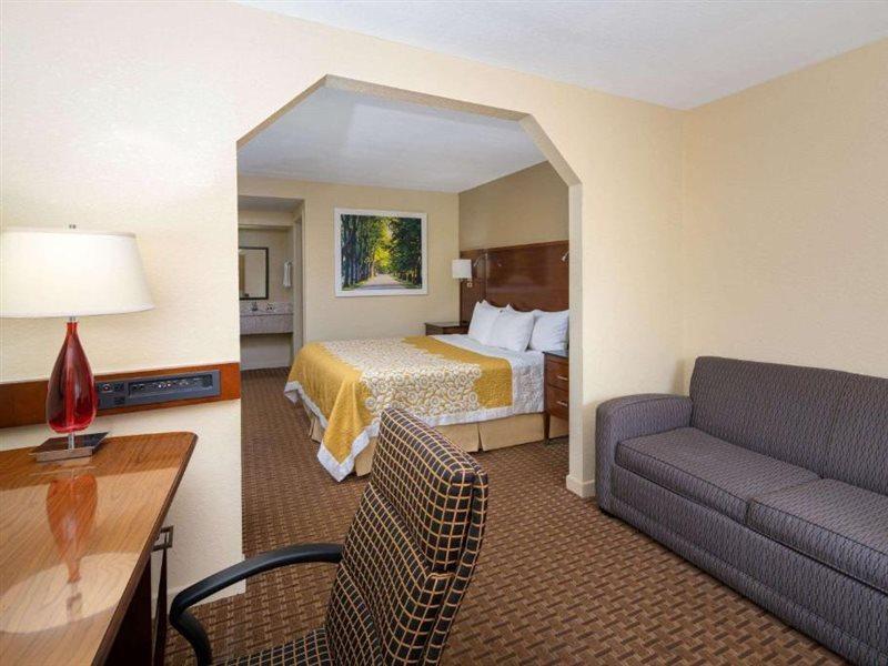 Days Inn By Wyndham Thomaston Dış mekan fotoğraf