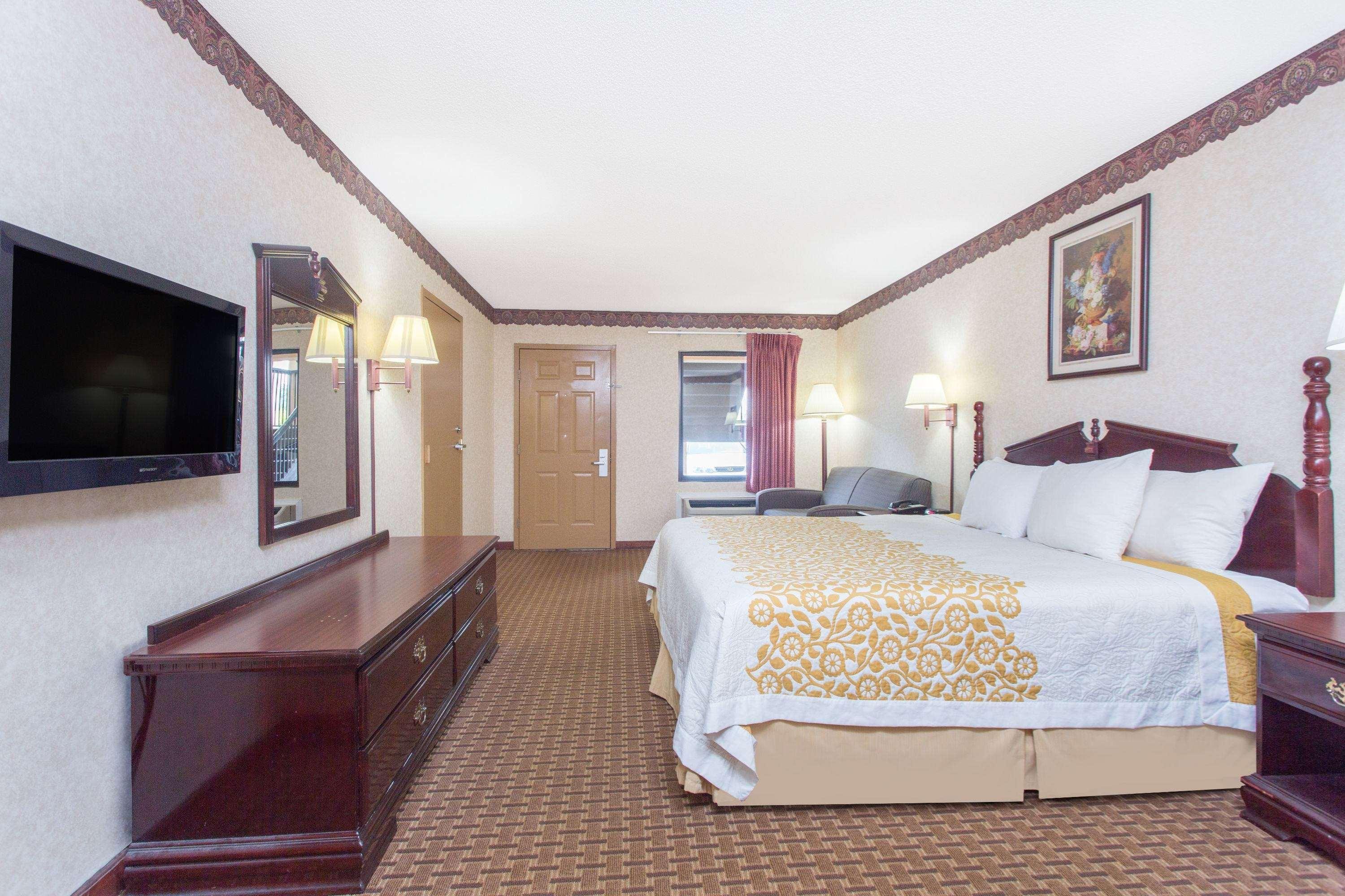 Days Inn By Wyndham Thomaston Dış mekan fotoğraf