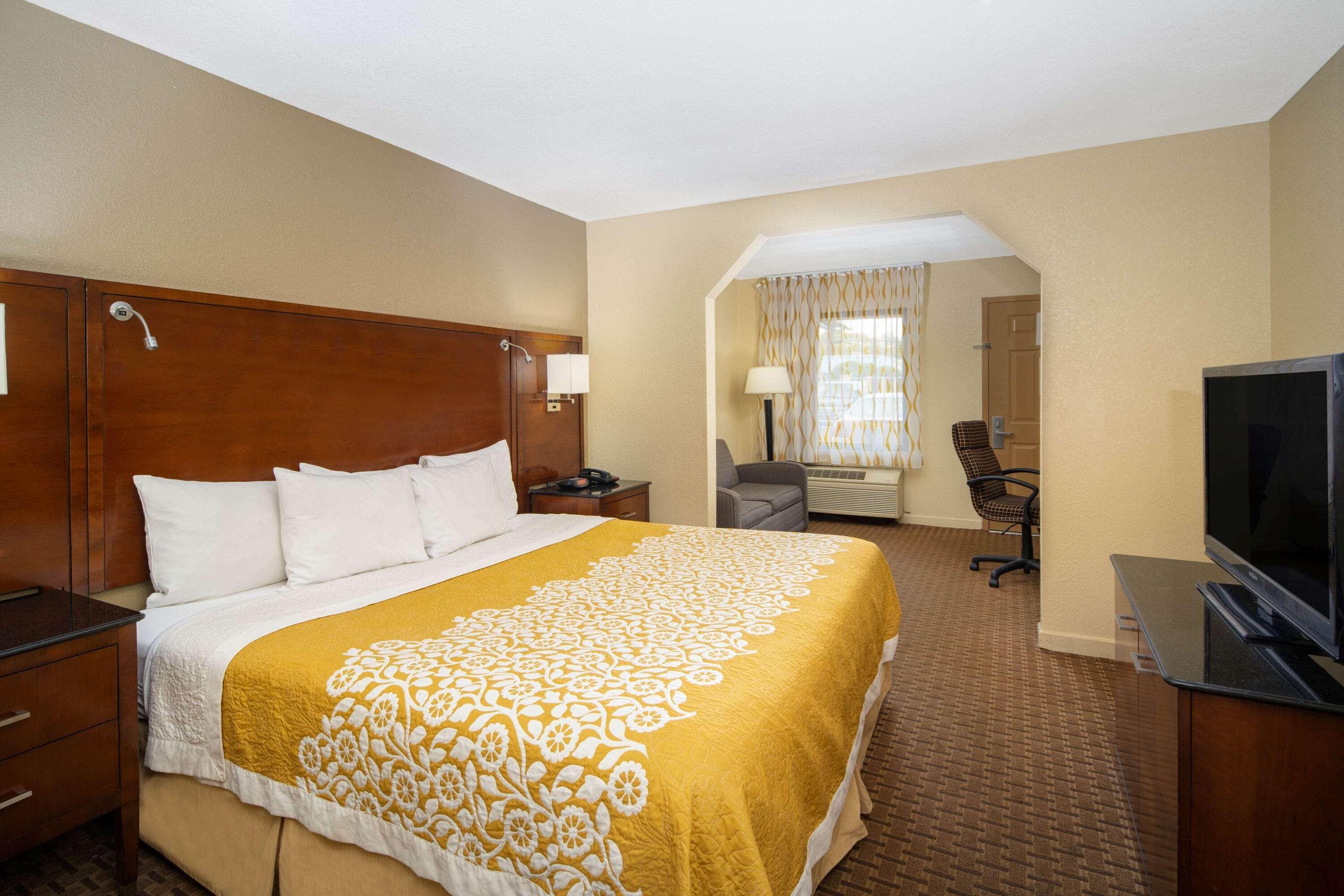 Days Inn By Wyndham Thomaston Dış mekan fotoğraf