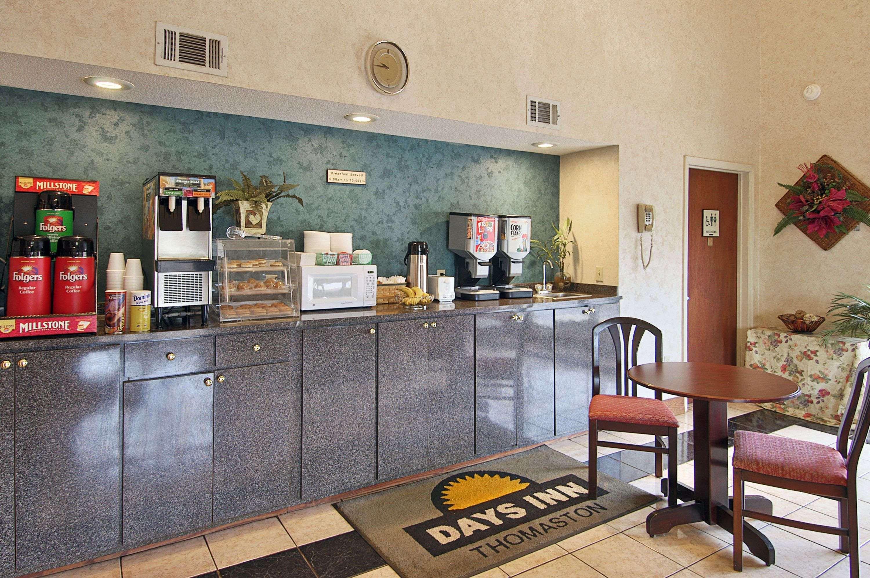 Days Inn By Wyndham Thomaston Dış mekan fotoğraf