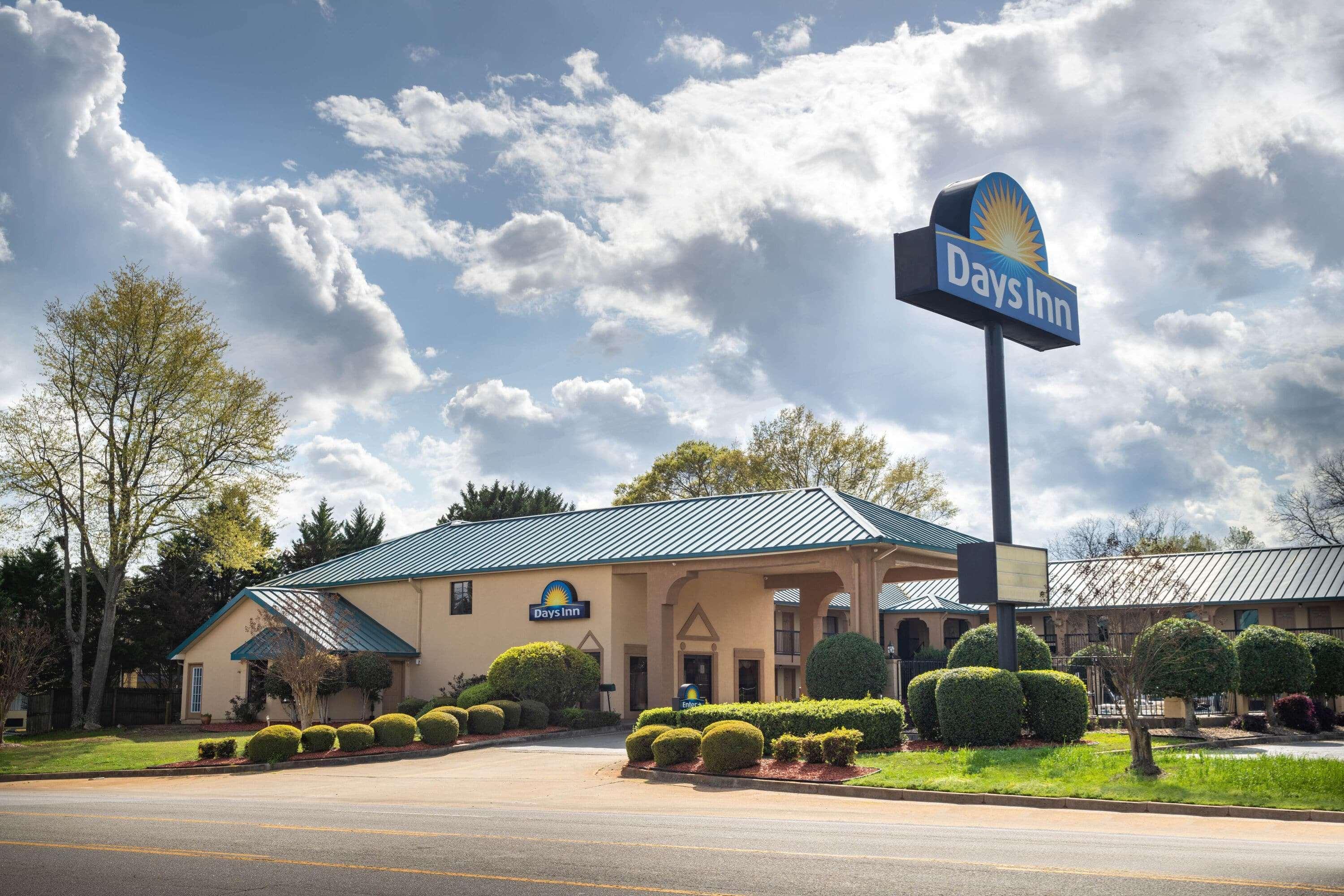 Days Inn By Wyndham Thomaston Dış mekan fotoğraf